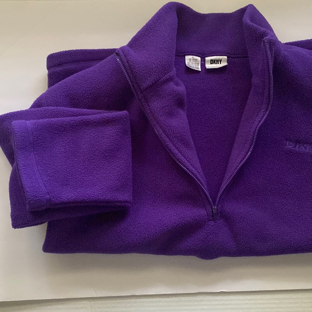 Vintage Y2K DKNY women’s purple quarter zip fleece pull-over top, size large